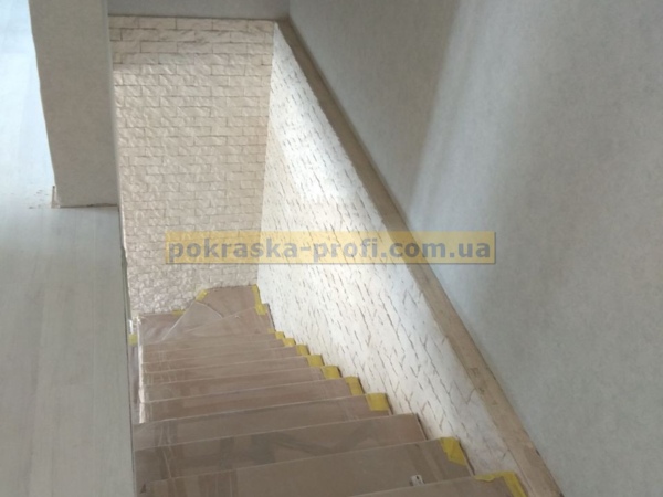 pokraska-i-poklejka-oboev-klochkovskaya-10